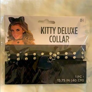 Kitty dress up collar